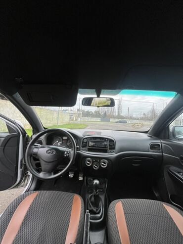 Hyundai: Hyundai Accent: 1.5 l | 2007 il Sedan — 7