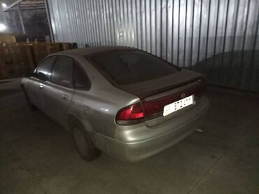 Mazda: Mazda 626: 1992 г., 2 л, Механика, Бензин, Хэтчбэк