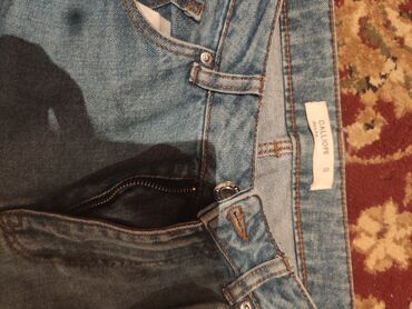 Ziyafət donları: Satilir ucuz giymete heresinin oz giymeti var — 21