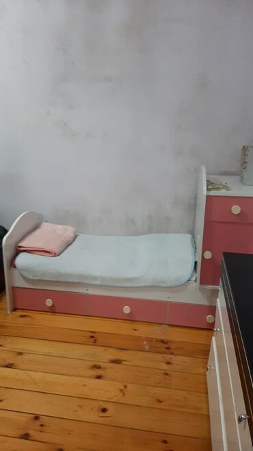 yun doşəklər: Qız üçün, Çarpayı, Bazasız, Matras ilə, Siyirməli