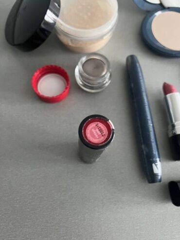 Šminka: AVON sminka NOVO Avon puder NOVO Puder sa ogledalo i aplikatorom — 8