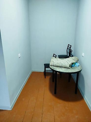 ижарага комната: Ижарага берем Кеңсе үчүн шкаф: 40 м², Турак үйдө, Ремонту менен, Өзүнчө кире бериши менен — 2