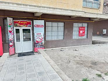 Продажа коммерческой недвижимости: Продажа магазинов В жилом доме, 66 м², Косметический ремонт, Отдельный вход, 1 этаж — 3
