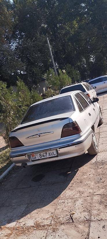 Daewoo Nexia: 2004 г., 1.5 л, Механика, Бензин, Седан