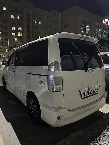 тайота вохси: Toyota Voxy: 2002 г., 2 л, Автомат, Бензин, Минивэн — 5