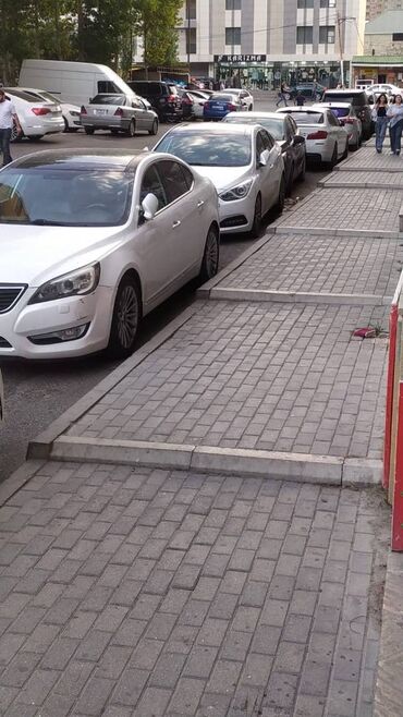 xacmazda satilan evler 2019: Salam.Xırdalan şəhər Heydər Əliyev prospektində Rahat marketin