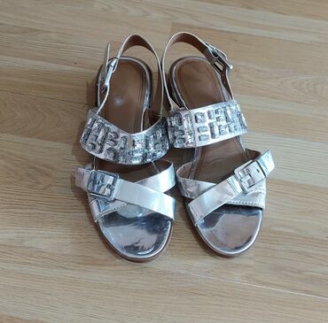 sandale bershka: Sandals, Zara, 40