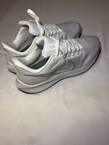 спортивный двойка: Белые кроссовки Nike Air Zoom Pegasus 39 с мягкой и упругой