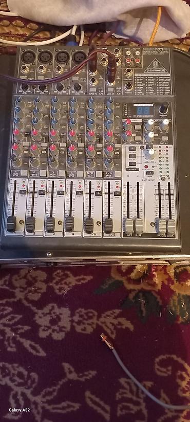 чесальная машина: Микшерный пульт Behringer Xenyx 1204FX - Аналоговый микшер на 8 — 4