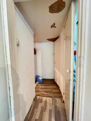 сдается 2 комнатная квартира васток 5: 2 комнаты, 48 м², 105 серия, 2 этаж, Старый ремонт