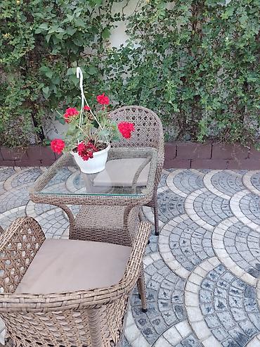 Mebel: Balkon üçün, İşlənmiş, Açılmayan, Kvadrat masa, 2 stul — 4
