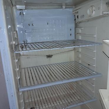 masajor satilir: Ağ rəngli, 2 qapılı soyuducu - Üst hissədə dərin dondurucu bölmə - — 3