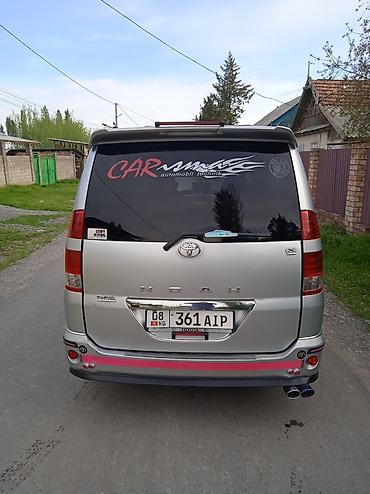водный банан: Toyota Noah: 2005 г., 0.2 л, Автомат, Бензин, Минивэн — 7