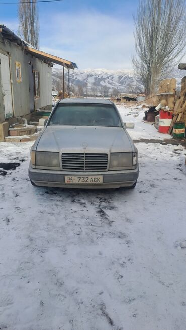 машина срочно сатылат: Mercedes-Benz W124: 1985 г., 2 л, Механика, Бензин, Седан