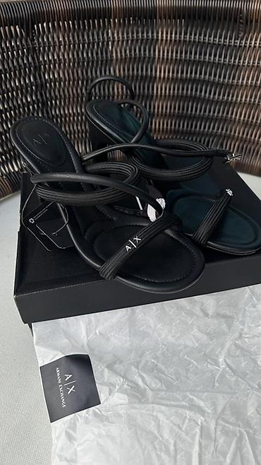 Basanoşka və səndəllər: Emporio Armani, Ölçü: 38, rəng - Qara, Yeni — 2