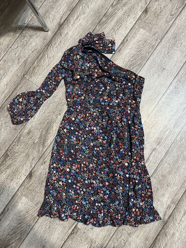 Повседневные платья: Повседневное платье, Лето, Короткая модель, S (EU 36) at lalafo.kg Повседневные платья: Повседневное платье, Лето, Короткая модель, S (EU 36)