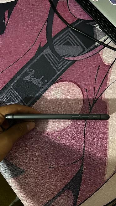 f 15: IPhone 11, Б/у, Черный — 3