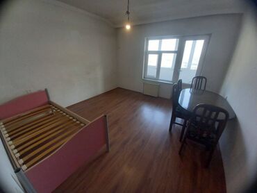 Uzunmüddətli kirayə mənzillər: Masazır, Qurtuluş 93, 5 mərtəbəli binanın 5-ci mərtəbəsində 2 otaqlı — 8