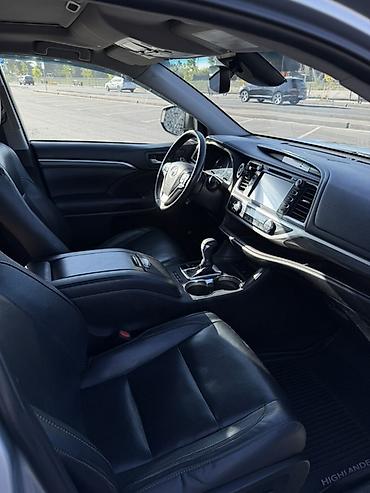 маш: Toyota Highlander: 2019 г., 3.5 л, Автомат, Бензин, Кроссовер — 7
