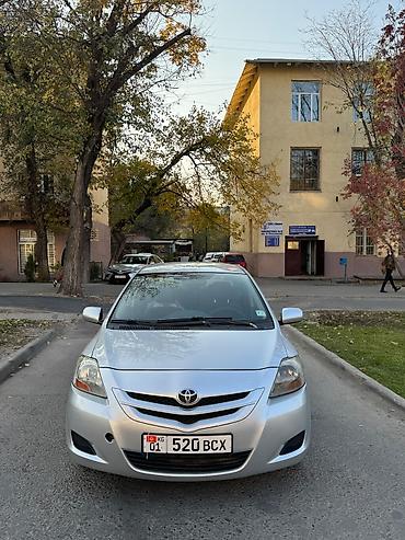 Toyota Yaris: 2006 г., 1.5 л, Автомат, Бензин, Седан