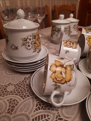 Сервиз чайный "желтая роза" Практически новый, времен СССР, 8 чашек и