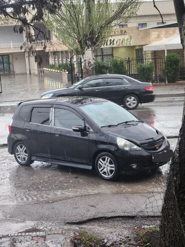 машыны авто: Honda Jazz: 2008 г., 1.3 л, Вариатор, Бензин, Хэтчбэк