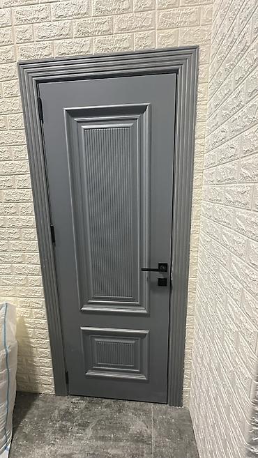 Daxili qapı – klassik panelli dizayn, boz rəng - Material: MDF əsaslı