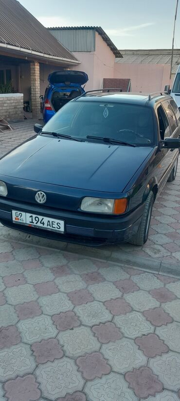 машина поло: Volkswagen Passat: 1993 г., 1.8 л, Механика, Бензин, Универсал