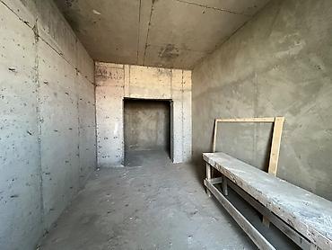 Вторичное жилье: 3 комнаты, Новостройка, 147 м² — 4