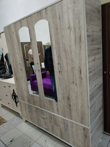 Dolablar: Yeni, Kupe, 4 qapılı Düz dolab, Dolab-asılqan, Almaniya — 4