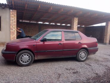 Volkswagen: Volkswagen Vento: 1992 г., 1.8 л, Механика, Бензин, Седан — 3