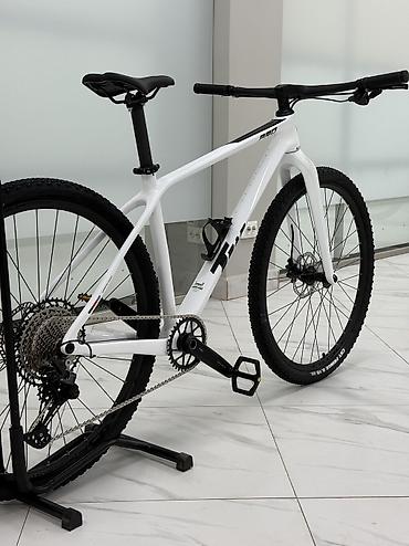 Городские велосипеды: Велосипед TWITTER LEOPARD PRO Карбон. 29”. Shimano Deore 12S — 6