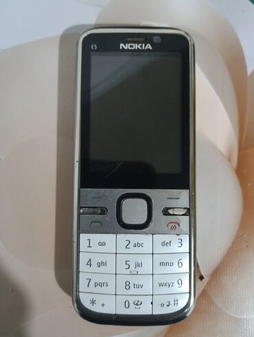 швейный машина сатылат: Nokia C5, Колдонулган, 4 GB, түсү - Күмүш, 1 SIM