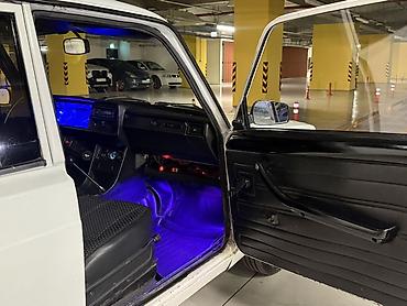 polkalı disk: VAZ 2107 “Classic” sedan - Kuzov: 4 qapılı, ağ rəng, sadə və düz — 9