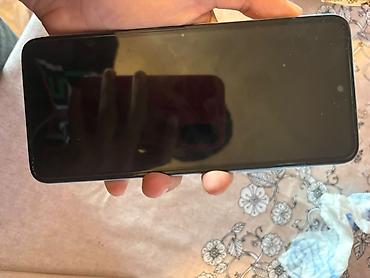 bluetooth qulaqciq: Smartfon – açıq mavi korpus, kənarları düz dizayn Xüsusiyyətlər: - — 2