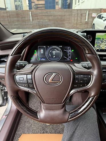 Lexus: Lexus ES: 2019 г., Гибрид, Седан — 13