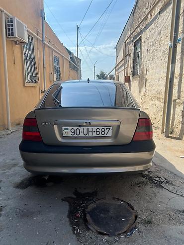 afdomobil: Opel Vectra: 2 l | 1997 il Sedan — 4