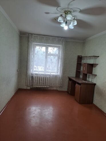 квартира верхный токолдош: 2 комнаты, 42 м², Индивидуалка, 3 этаж, Старый ремонт