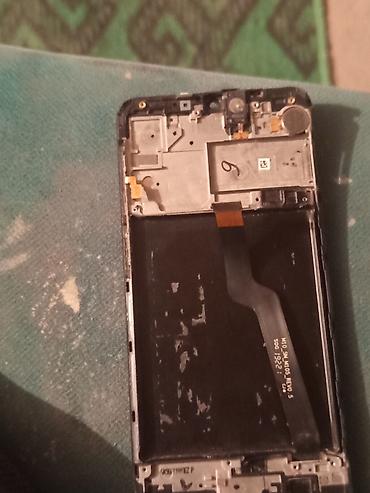 день сяпина: Экран Galaxy A10 состояние приемлимое куча царапин шлейф целый матрица — 3