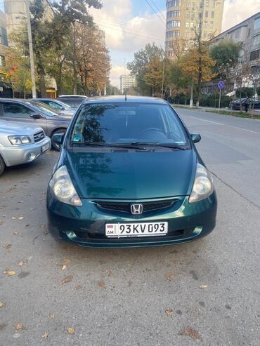 Honda: Honda Jazz: 2003 г., 1.3 л, Механика, Бензин, Хэтчбэк