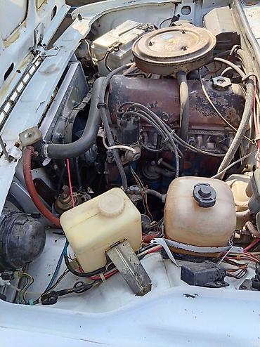 VAZ (LADA): VAZ 2107 sedan - Kuzov: ağ rəng, klassik 4 qapılı sedan gövdə - Nömrə — 17