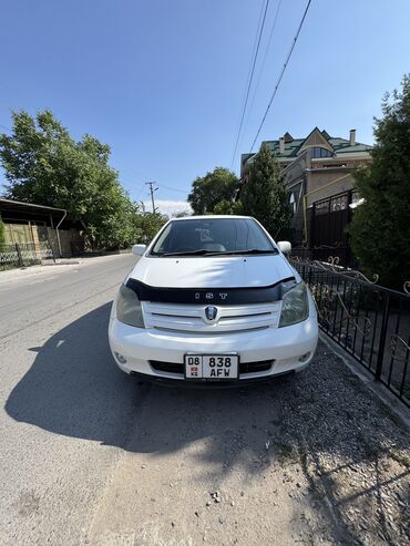 кичине машина: Toyota ist: 2002 г., 1.5 л, Автомат, Газ