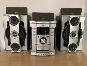 Mikrofonlar: Sony GN770 çox güclü ses sistemi satılır. Bassı ve sesi çox güclüdür