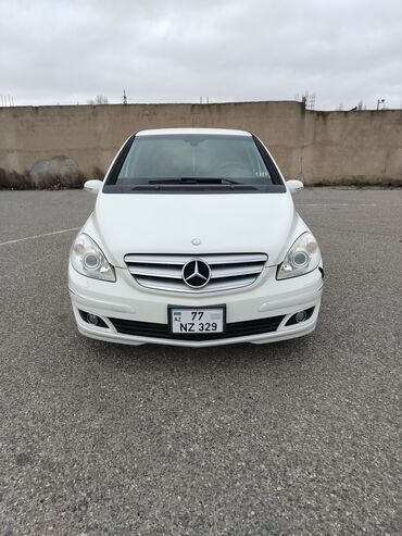 mersedes tuman: Mercedes-Benz B 170: 1.7 l | 2008 il Hetçbek