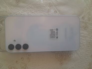 telefon nömrələri satışı: Samsung Galaxy A15, 128 GB, rəng - Ağ, Zəmanət, Sensor, Barmaq izi