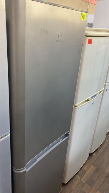 Soyuducular: 2 qapılı Indesit Soyuducu Satılır, rəng - Boz