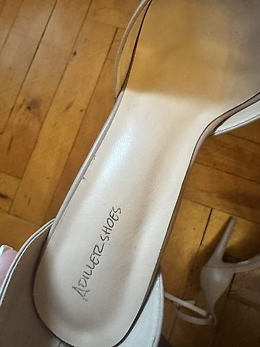 sendel: Adiller Shoes brendinin qadın ayaqqabısı Bu ayaqqabı Türkiyədən — 3