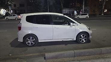 Honda: Honda Fit: 2005 г., 1.5 л, Автомат, Бензин, Хэтчбэк — 3