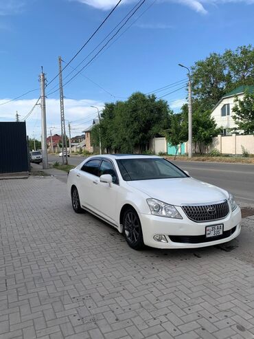 Toyota: Тойота Краун мажеста 
2009. 4.6