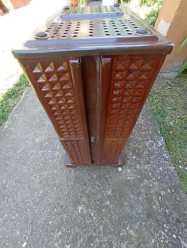 dvd player za auto: Šamotna pećnica 2 Kw, dimenzije 53 cm x 30 cm x 20 cm, cena 2500 — 4